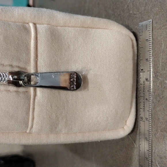 Dior makeup pouch - Picture 2 of 3